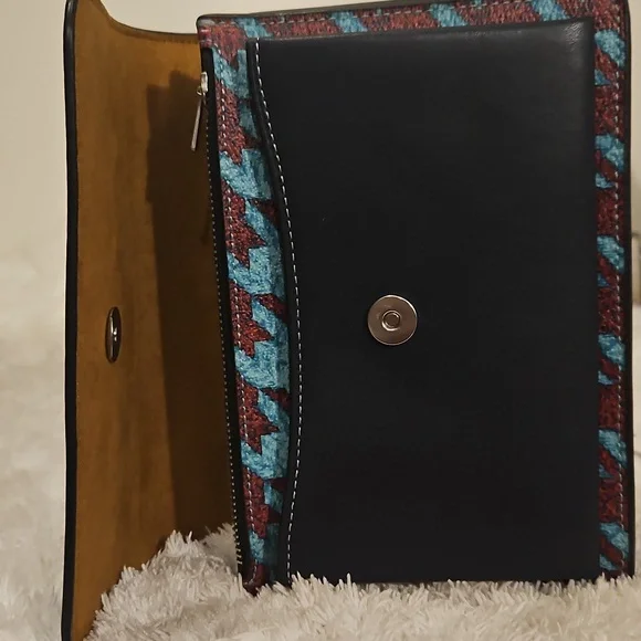 NWT Coach Mini Klare Crossbody. Houndstooth Print - Picture 9 of 14